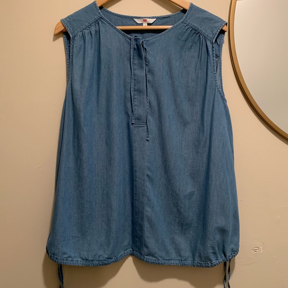 Levi’s sleeves Chambray Top